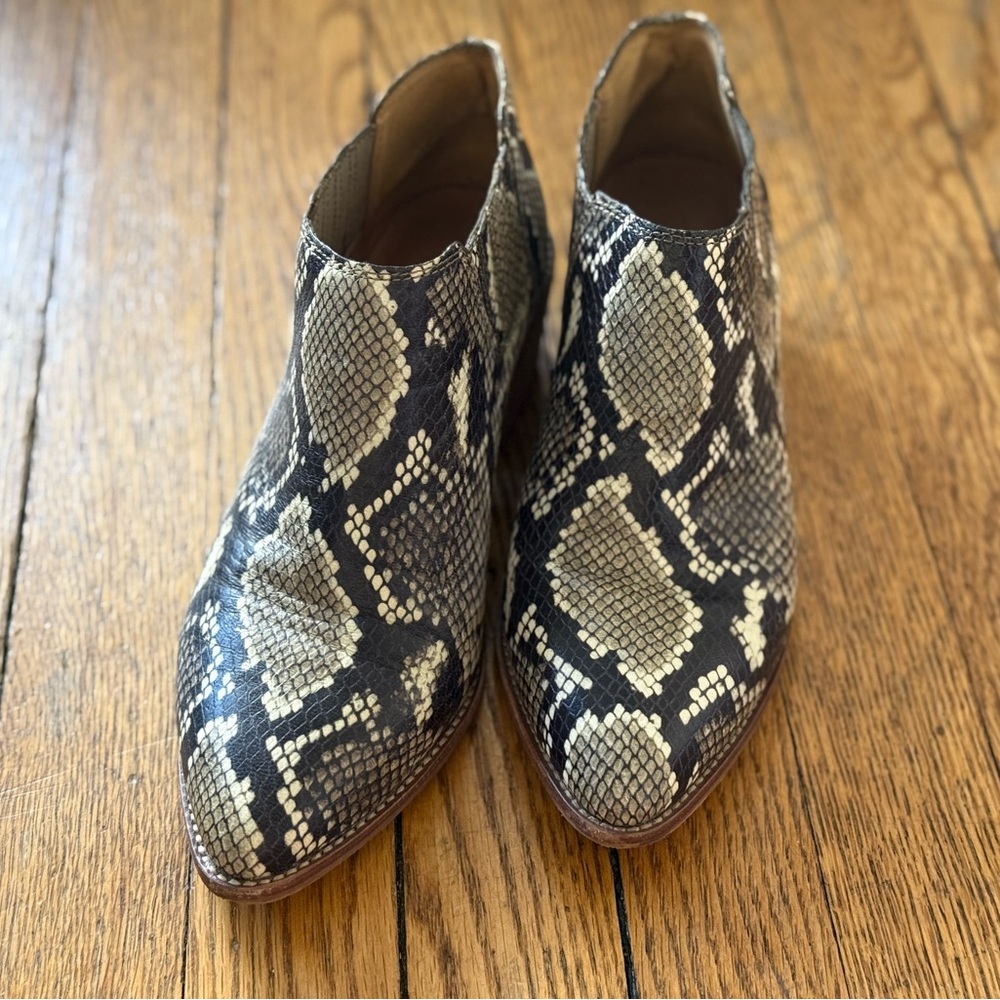 Madewell Sonia Leather Snake Embossed Ankle Boots - Size 7.5